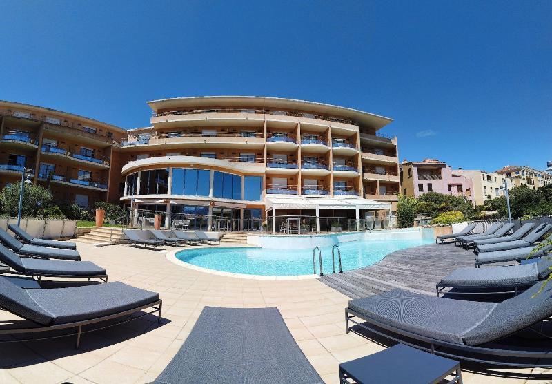 L'acquale Hotel 4*